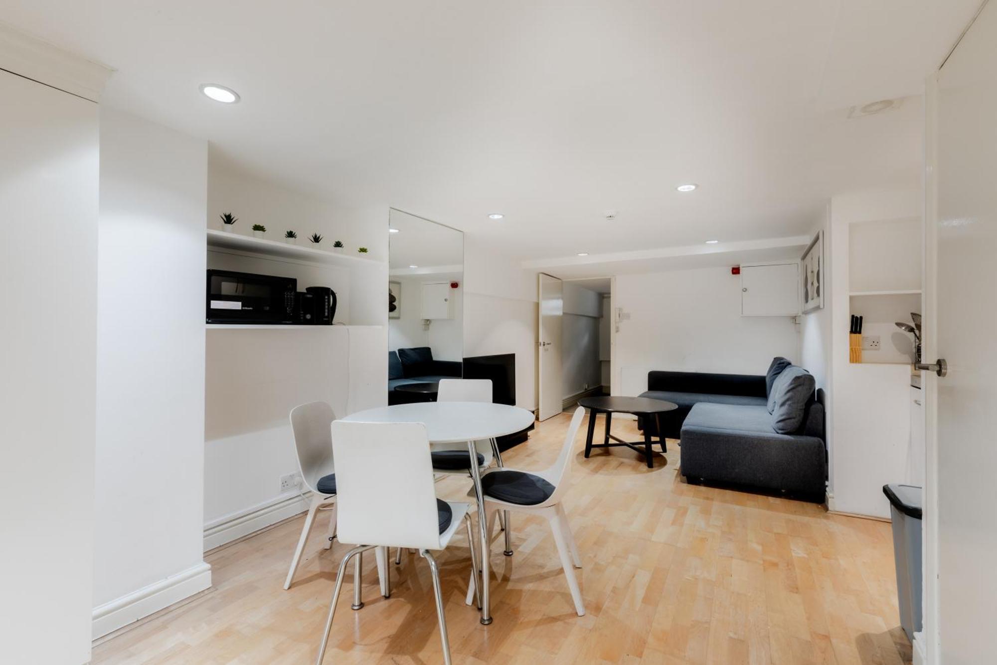 Fairhazel Gardens Studios London Room photo